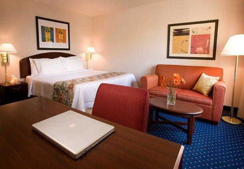 Courtyard By Marriott Dallas Plano In Legacy Park Rom bilde